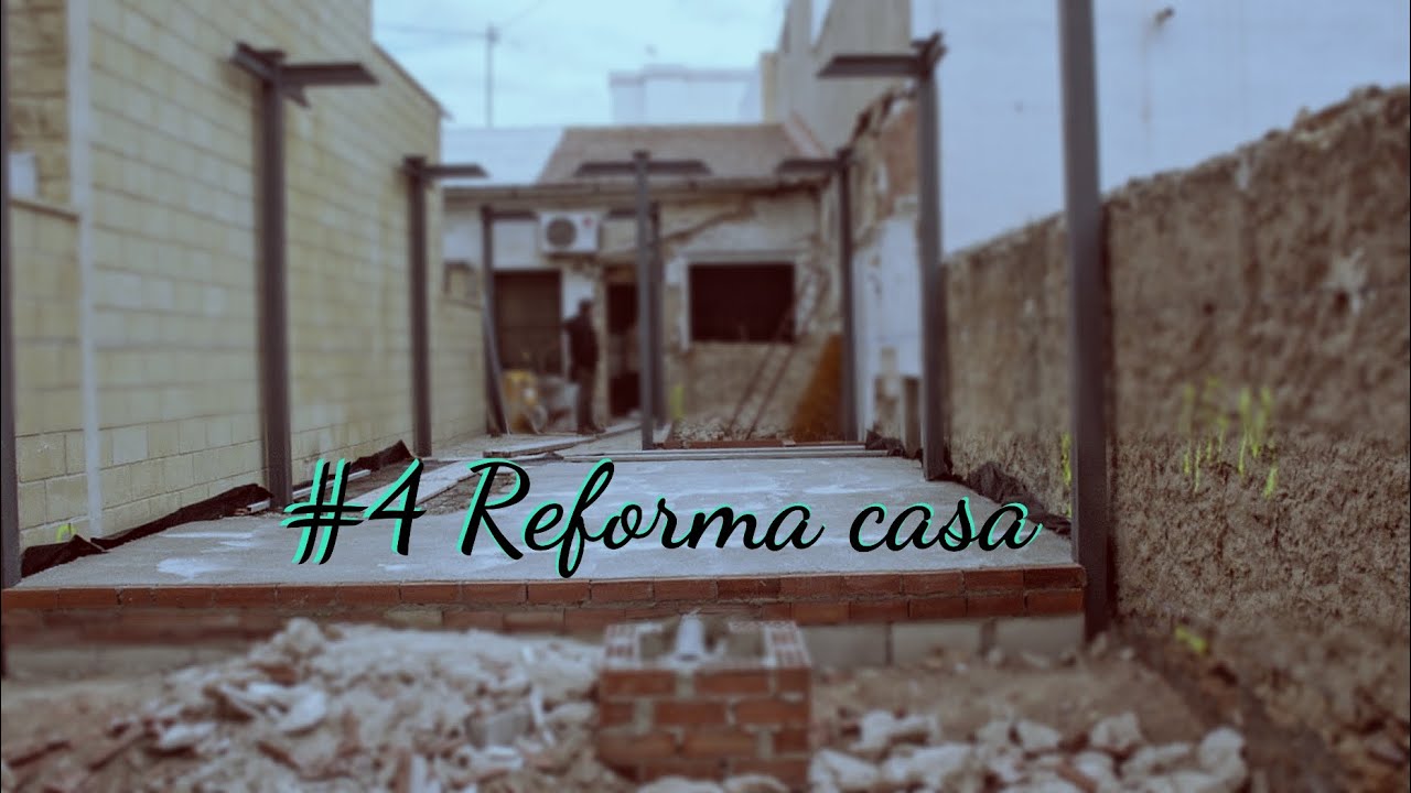 Reforma de una casa #4. Se levantan las primeras paredes.