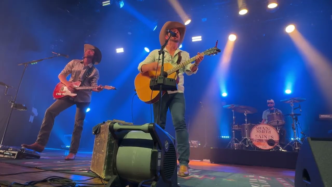 Shane Smith & The Saints | 1,000 Wild Horses | LIVE At The Ryman
