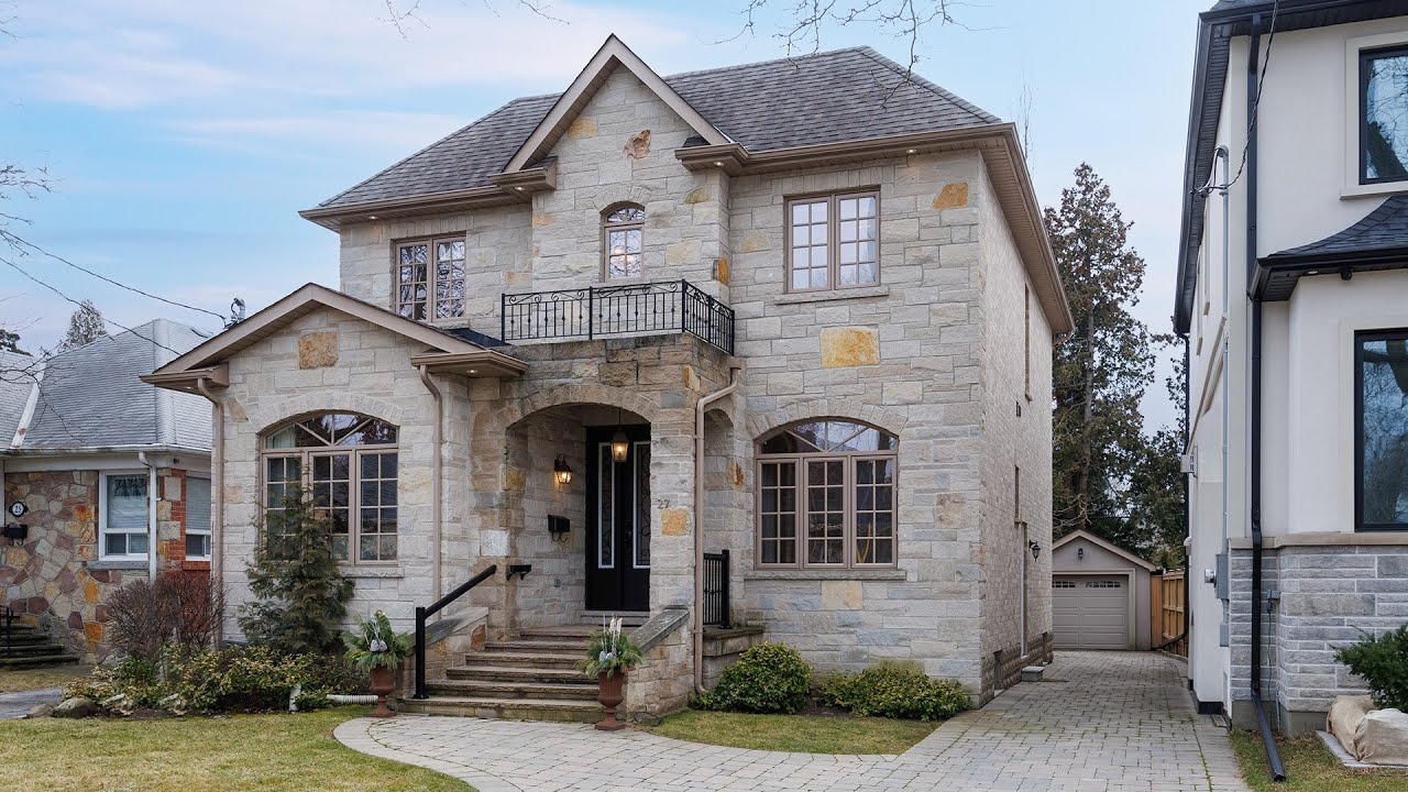 27 Van Dusen Blvd, Toronto, Ontario