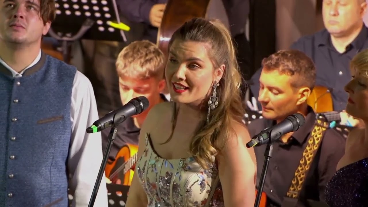 Napitnica - La Traviata - Gabriela Hrženjak & Varaždinski tamburaški orkestar