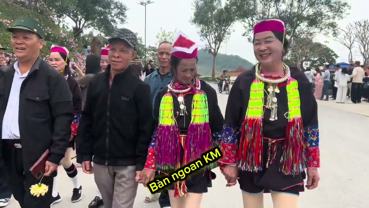 ngày 25 tháng 2, 2026 kêm mun hát từ ca sĩ trương cứu và vính dảu hát hay 