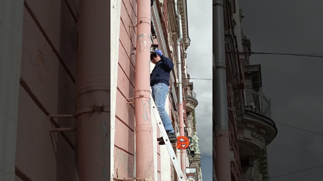 Maintenance - adjustment and cleaning of live webcam on Nevsky avenue