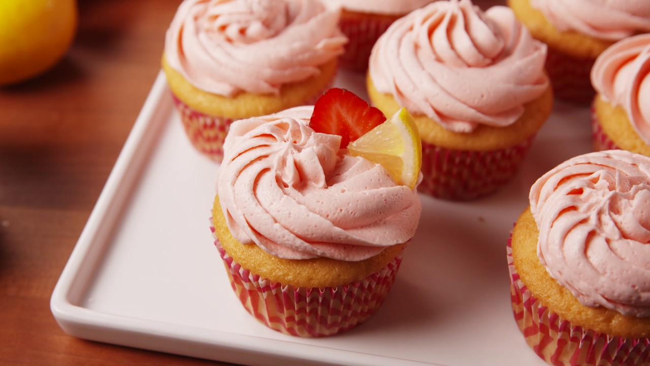 Strawberry Lemonade Cupcakes | Delish