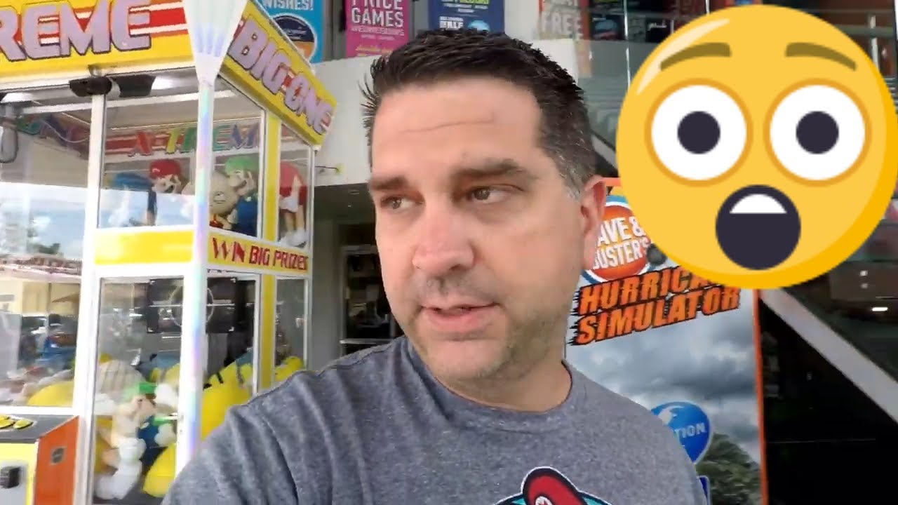 Claw Machine Madness! UFO Catcher Claw Machines at Dave and Busters Arcade in Orlando! TeamCC