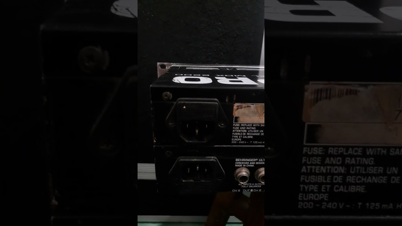 BEHRINGER MX882 & MDX2200 ,,WA 085755741299