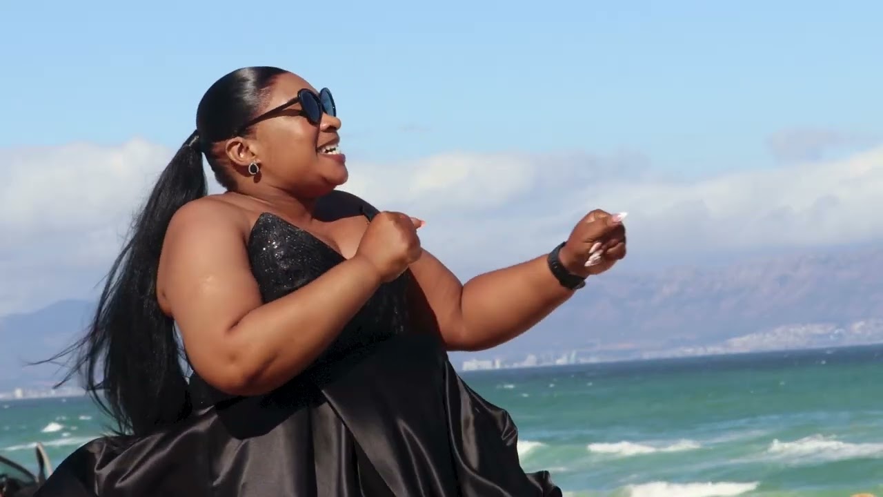 Nosipho Siko                            Mandikhatshwe nguwe