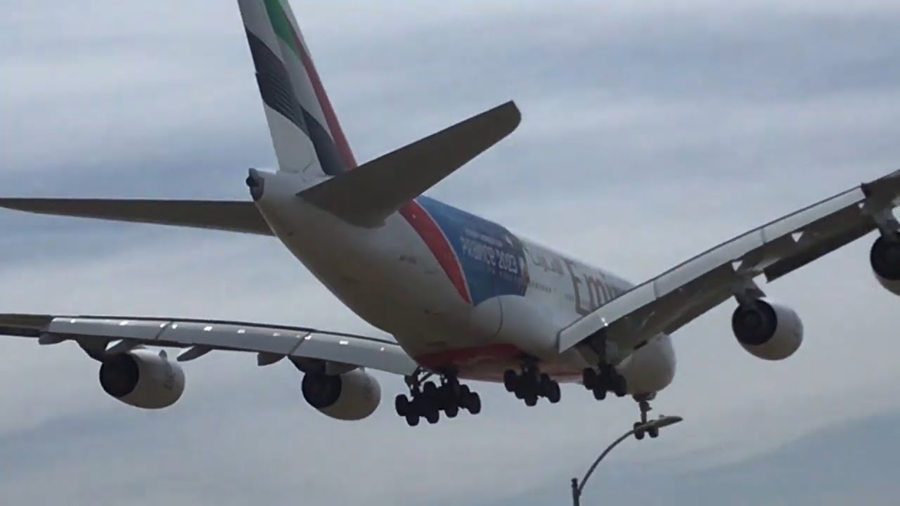 Planes Landing at LAX Video #2