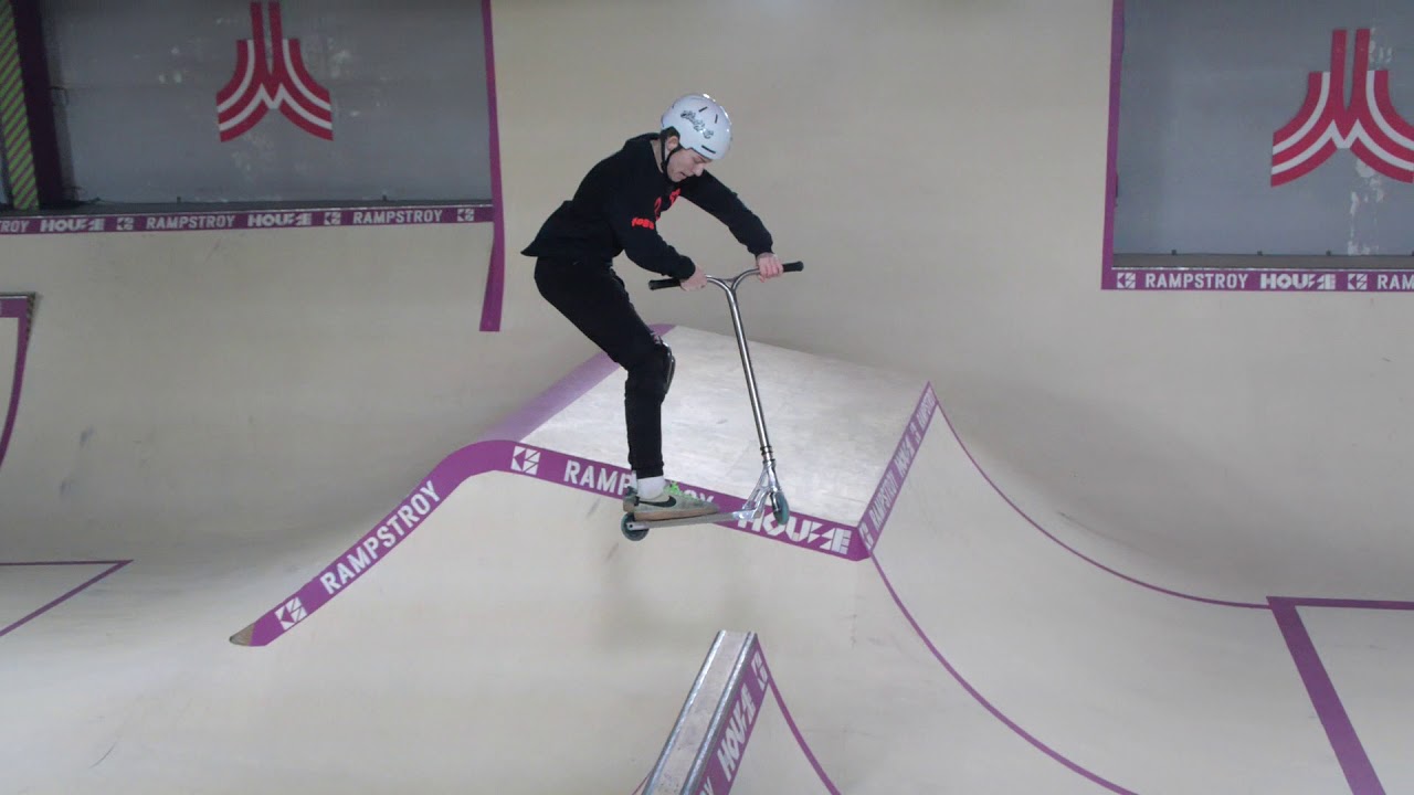 Леонид Арбатский - kick scooter - MOSCOW EXTREME WEEK