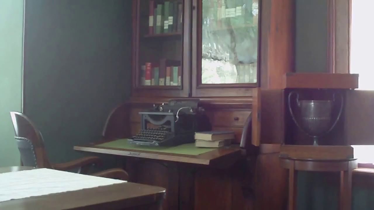 Free Stock Footage Old Typewriter