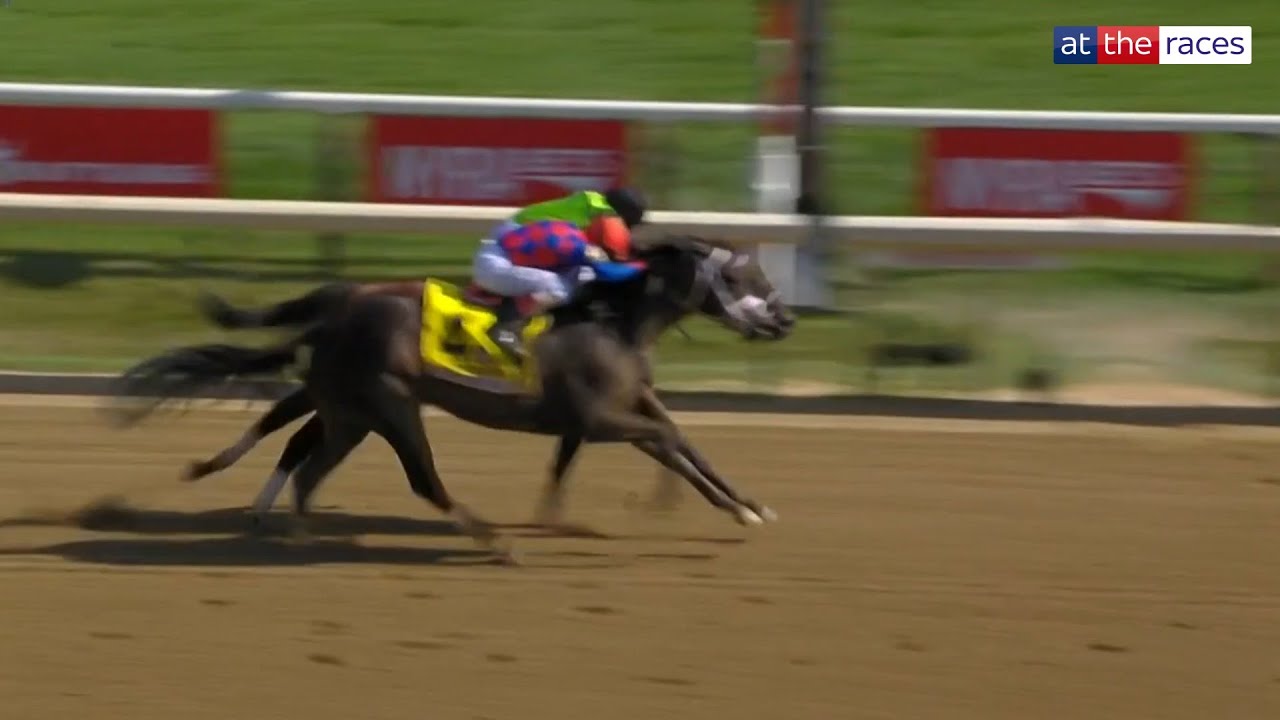 WHAT A FINISH! Thorpedo Anna holds off Dorth Vader in the Personal Ensign!