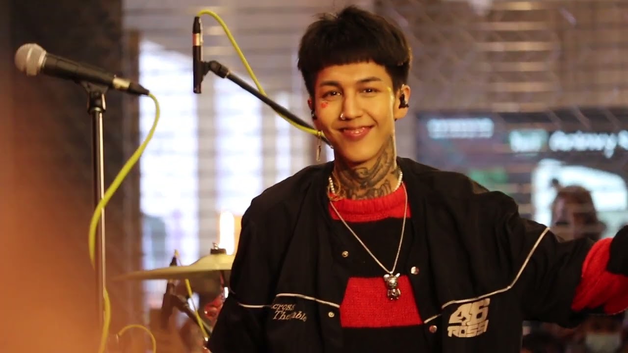 เสแสร้ง - Paper Planes  LIVE @ เดอะมอลล์ไลฟ์สโตร์ (ท่าพระ)|04-02-66| Cr.Aree:p #paperplanes