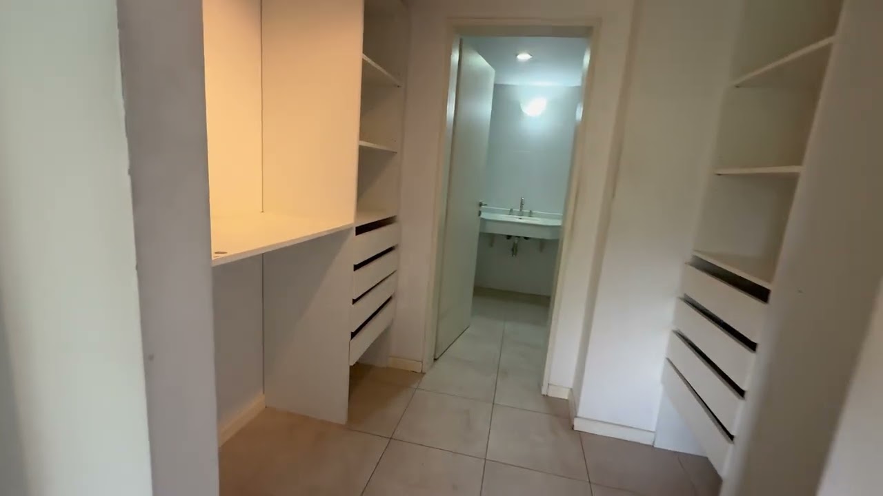 Venta: departamento de 2 dormitorios, 2 baños y cochera, en Complejo Villa Dolores
