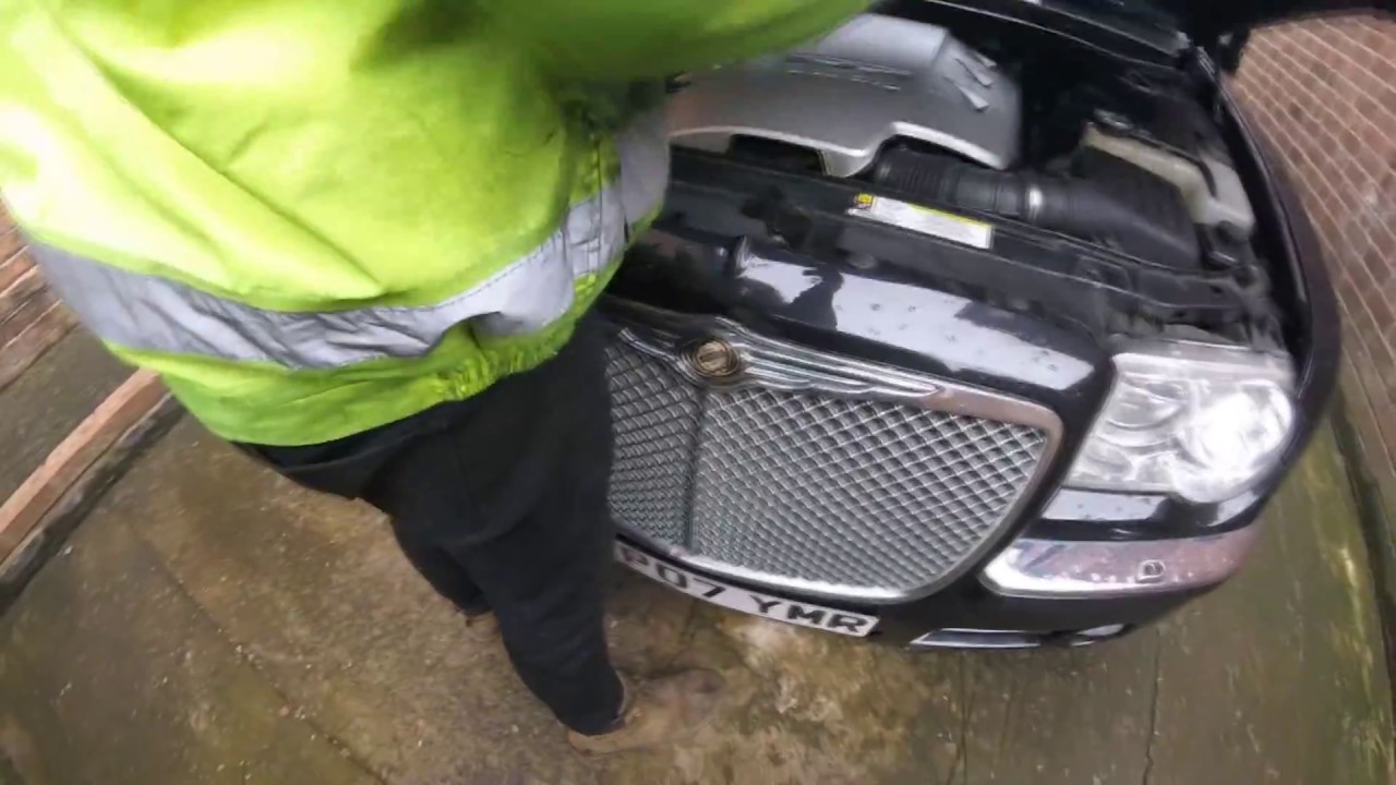 How to change alternator Chrysler 300C  / Как поменять генератор Chrysler 300C