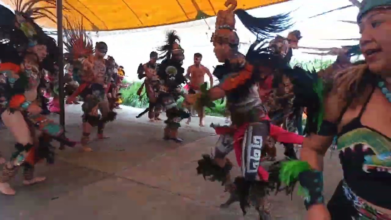 danza prehispanica                               Espejo humeante