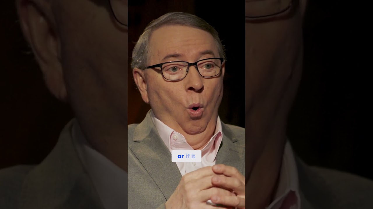 Мужчина встречает серых пришельцев на военной базе