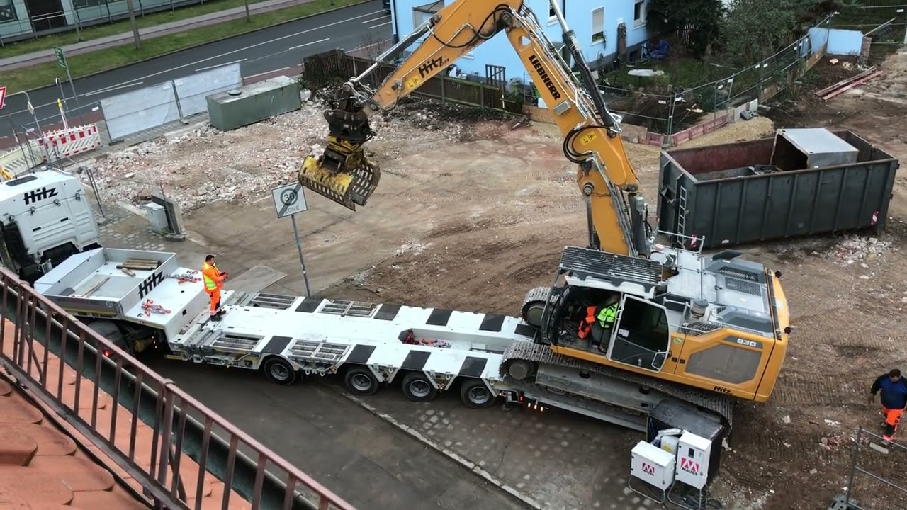 Liebherr vs. Goldhofer vs. Gehsteig – wer verliert?