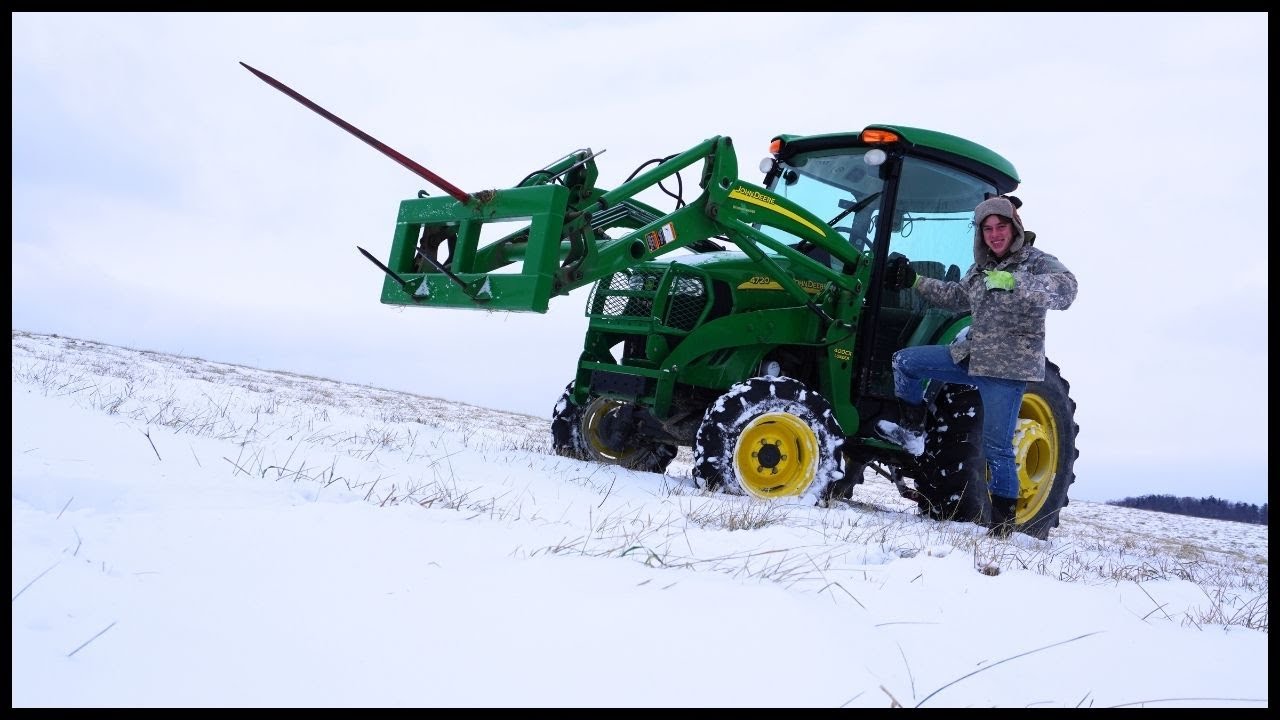 John Deere 4720 (In The Snow)