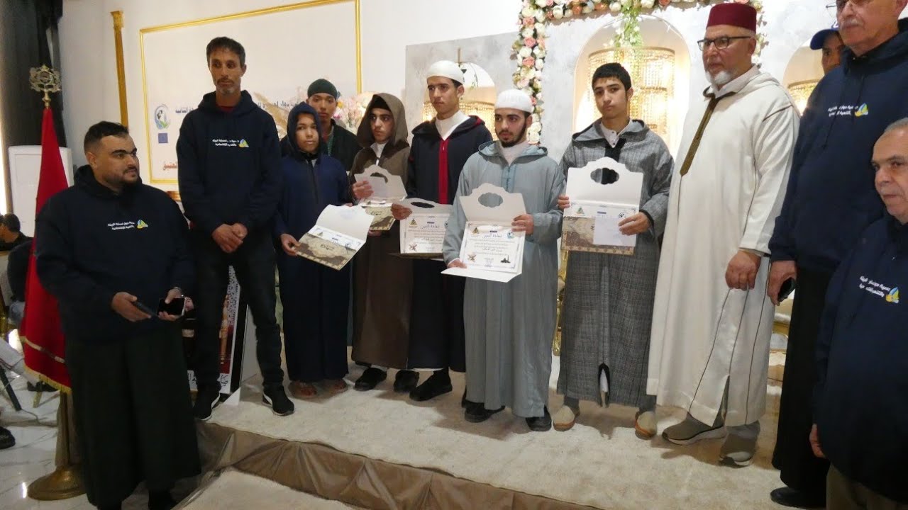 دموع الفرح وتكريم أهل القرآن بقاعة الجوهرة بازغنغان