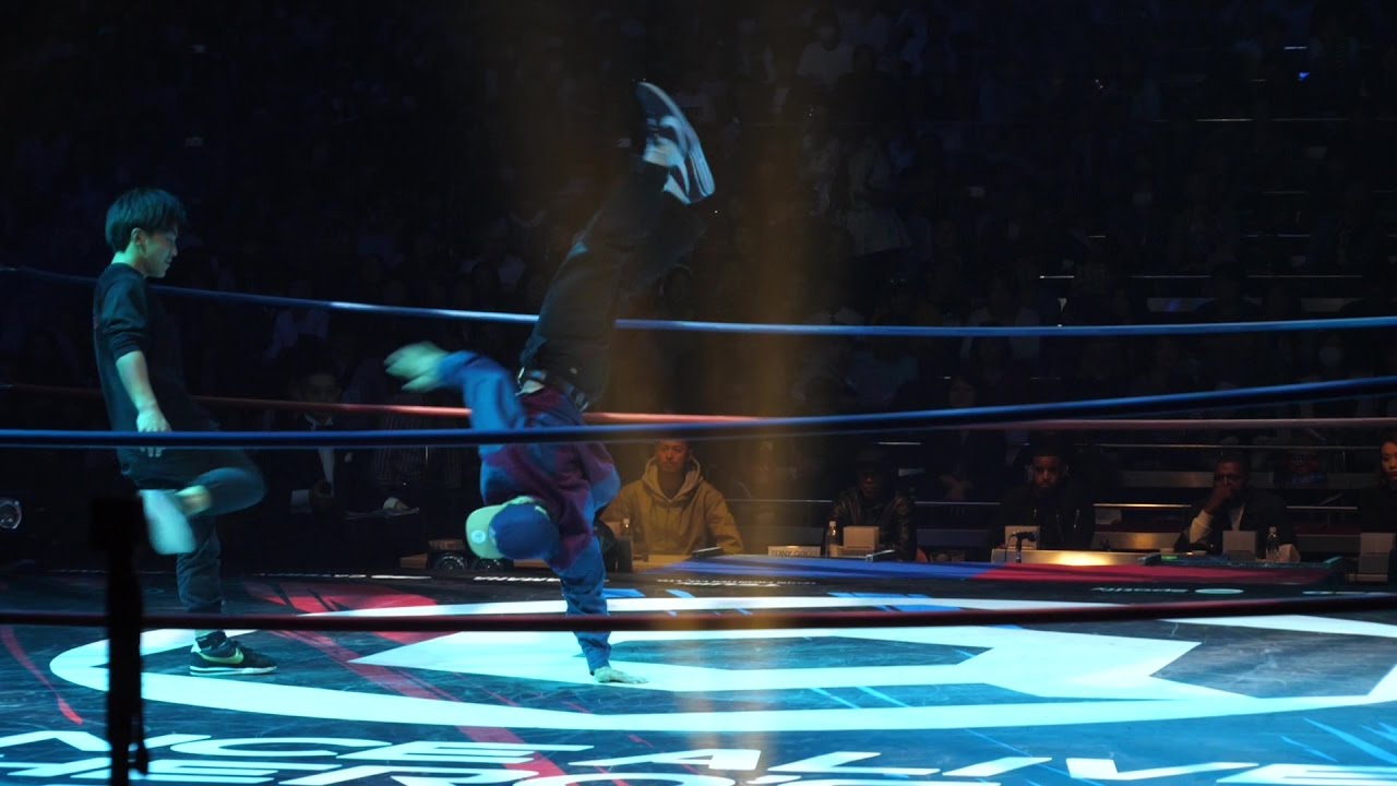 ISSEI vs Yu-ki FINAL BREAK DANCE ALIVE HERO'S 2017 FINAL DANCE BATTLE