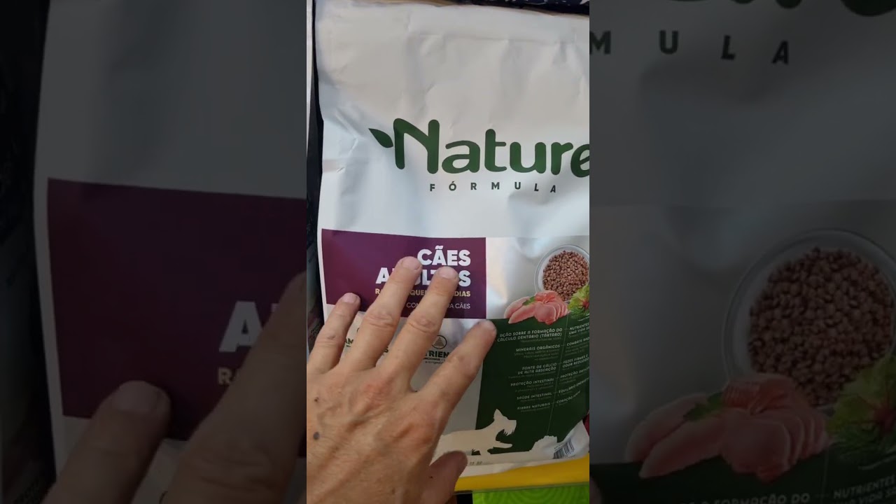 A melhor raçao para cachorro de pequeno porte é a Nature Fórmula super premium