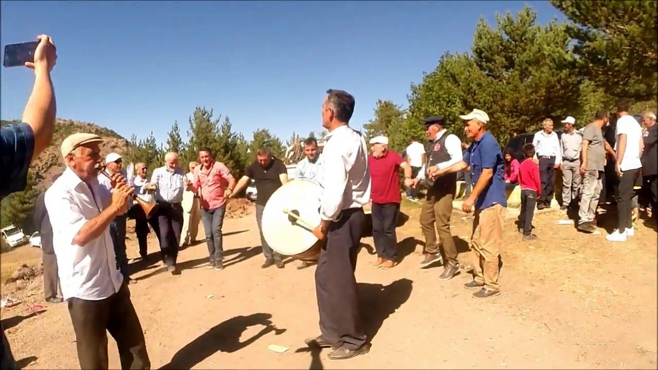 AKTEPE KÖYÜ KARAHASAN ŞENLİĞİ. BELEDİYE BAŞKANINI BEKLERKEN