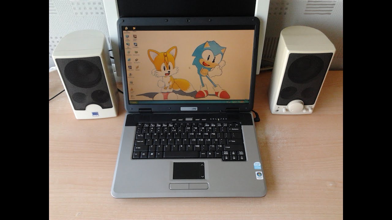 2007 Medion Akoya WIM 2160 Running Windows XP