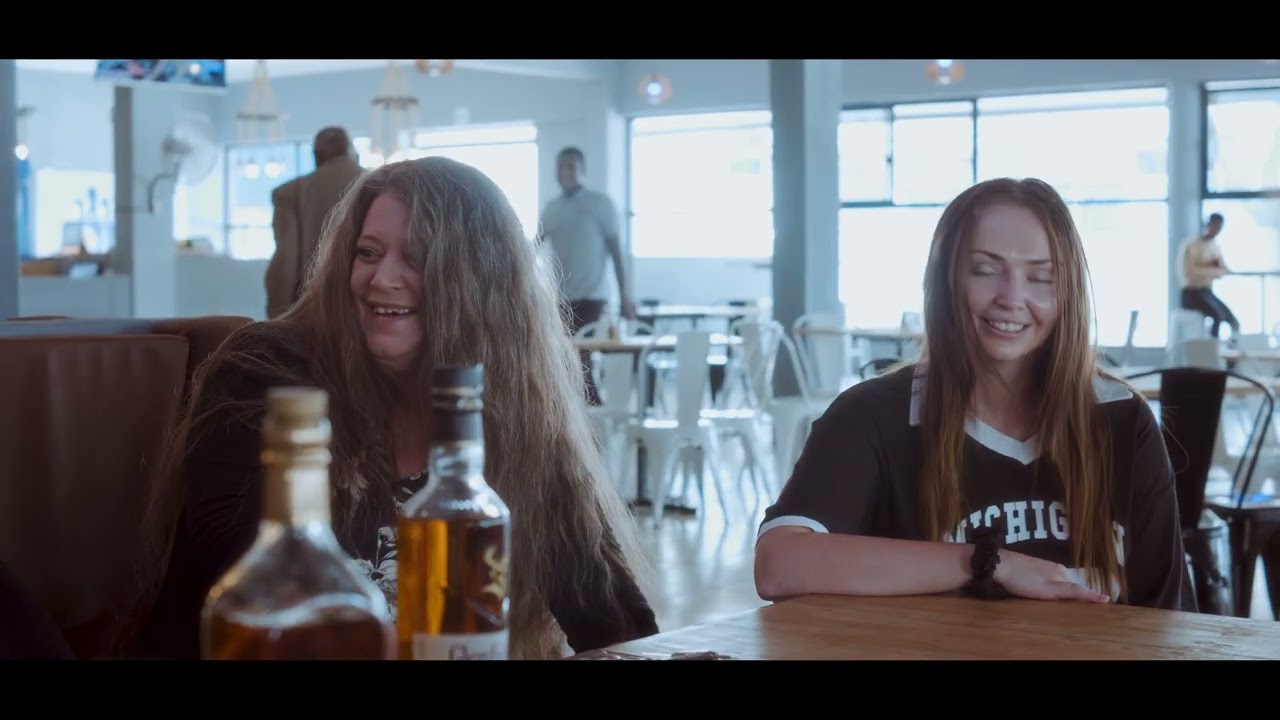 D Lax - Mang'holile Ngiyazenzisa [ft UTatakho] (Official Music Video)