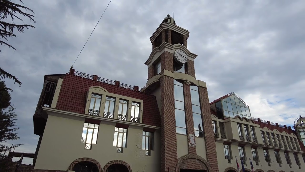 Uncovering the Secrets of Georgia: A Walking Tour of Sighnaghi    #georgia #4k #walking #sighnaghi