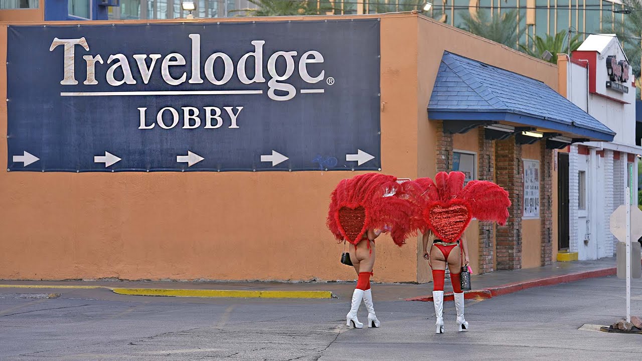 I Finally Did it.  I Reviewed the Absolute WORST Hotel on the Las Vegas Strip.