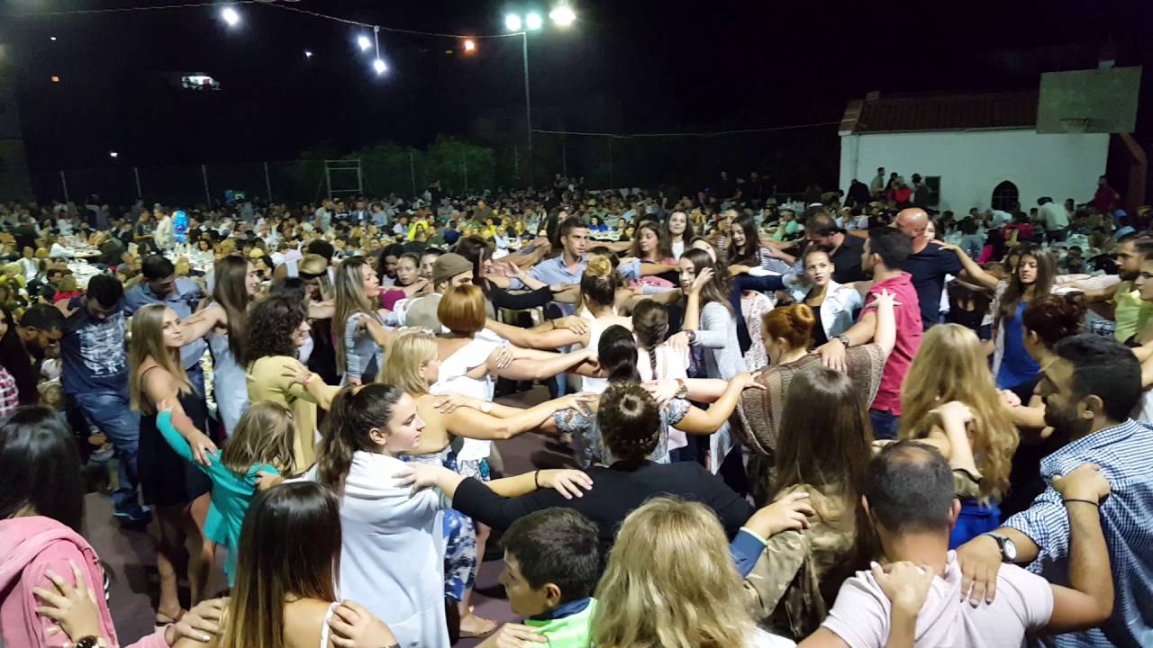 Κρητικό γλέντι με τον Αντρέα μανωλαρακη στα Μεσκλά!