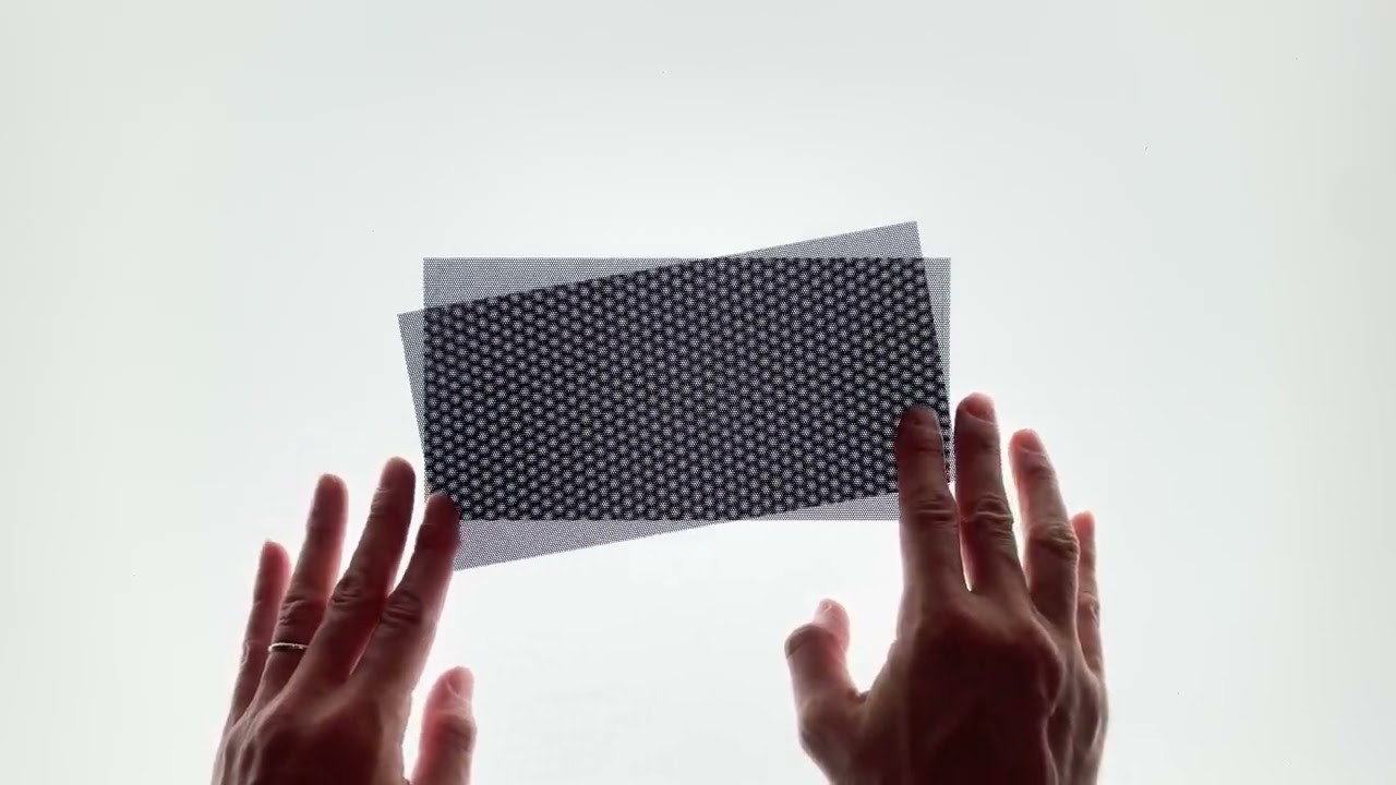 モアレ Moir&eacute; pattern
