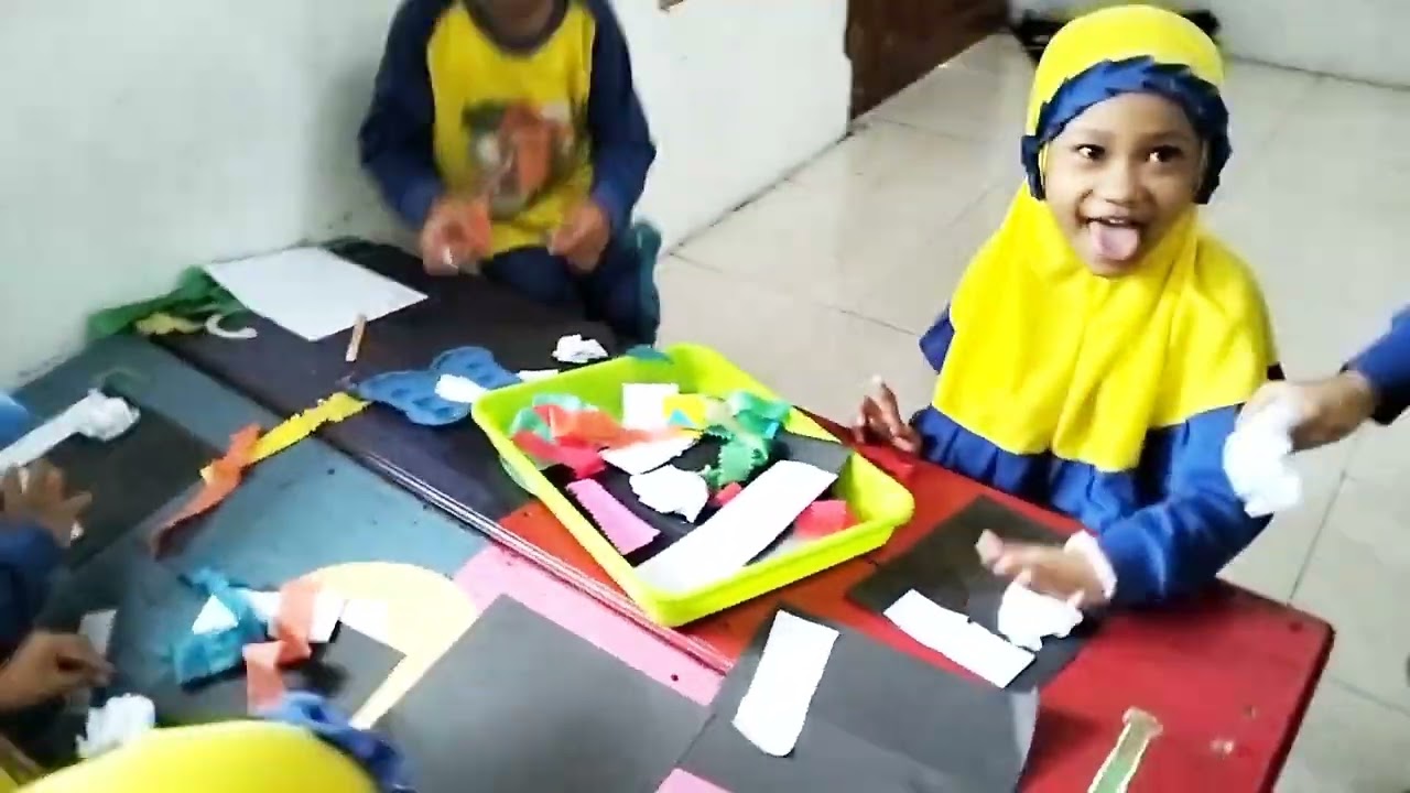 Alam semesta - Benda Langit - Komet B2 TK Bidayatul Hidayah 2025/2026