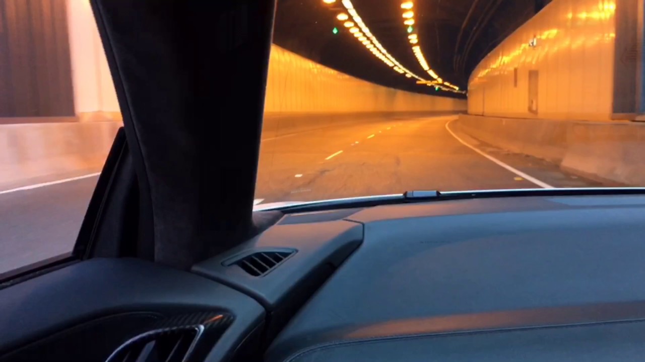 Capristo Exhaust Audi R8 V10 Plus - Start up, Revs, Loud downshifts and Tunnel runs