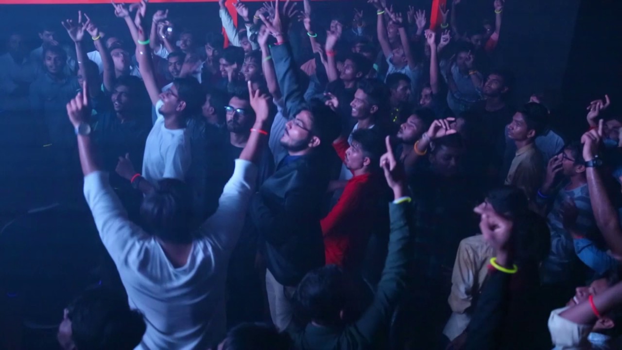 AFTERMOVIE OF S.N.P.I.T & R.C. FRESHER'S 2K16 AT CLUB INFINITY