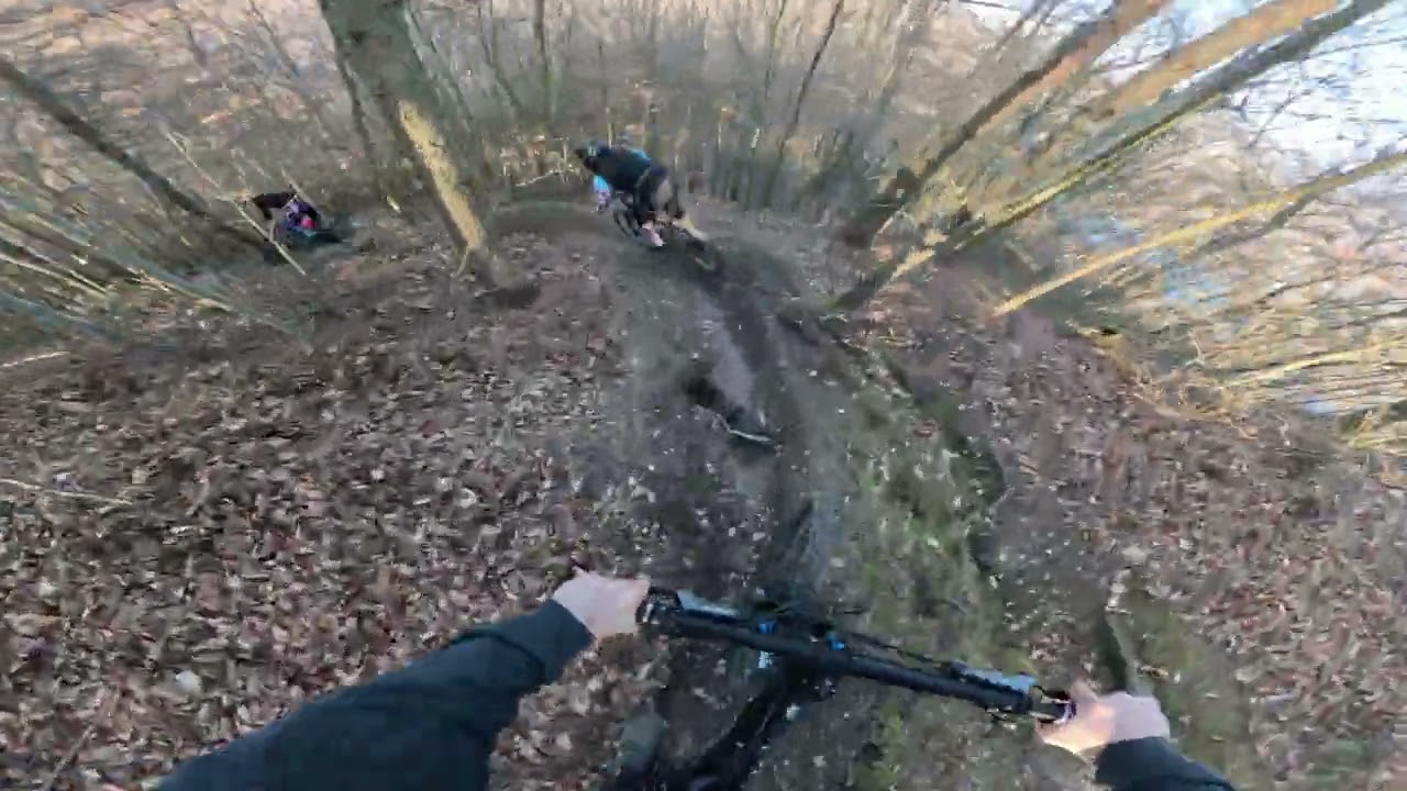 DH trail Milochov 2026 s lokálmi z PB