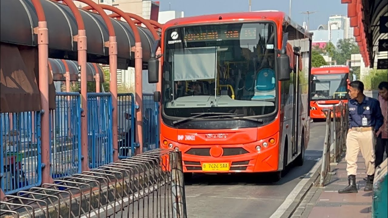 BLOK M KE JATINEGARA NAIK TRANSJAKARTA 7B, 4K DAN 11 #ayonaikbus #transjakarta 