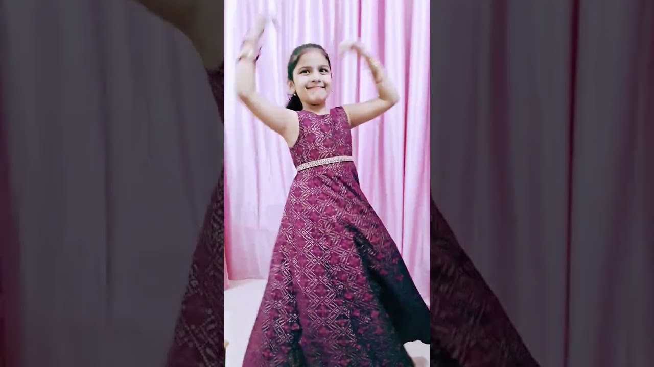 Radha kaisa na jale #kidsdancecover #kidsfashion #cutebaby #danceforkids #youtubeshorts #🩷🩷🩷