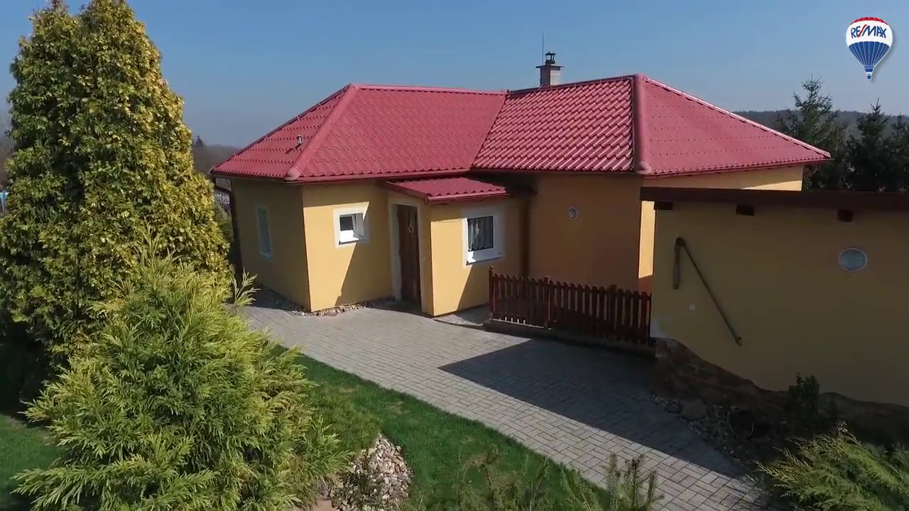 Prodej domu Veletice   makl&eacute;ř Pavel Hassman ml