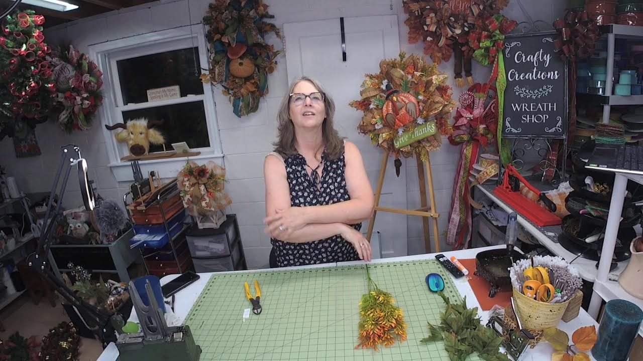 How to add a sign to a mesh wreath