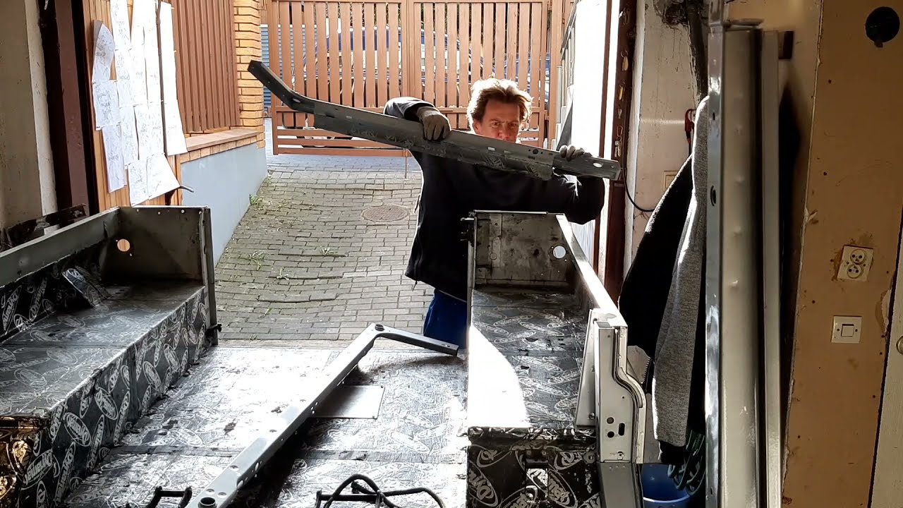 Step 31: Rear Body & Sill Panels assembly Land Rover Defender 110 by Maro