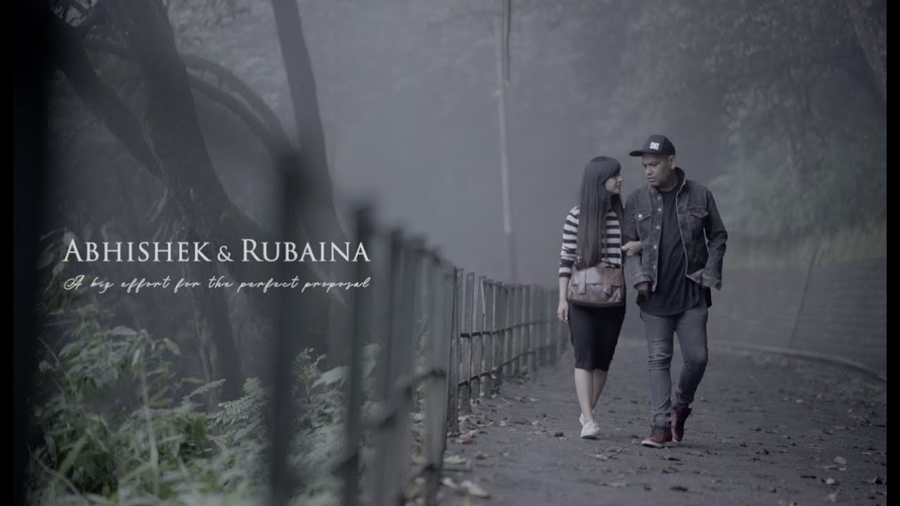 Surprise proposal in Chowrasta, DARJEELING by Abhishek to Rubaina.