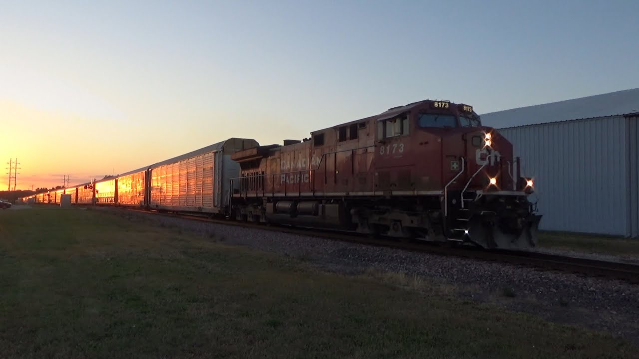 CP 8173 leads CPKC 281 Northbound at Washington, IA