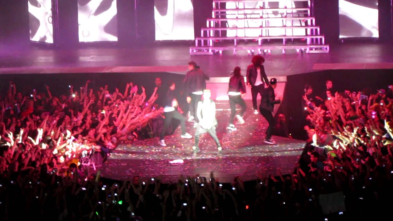 Justin Bieber -em Lisboa -Out of town girl