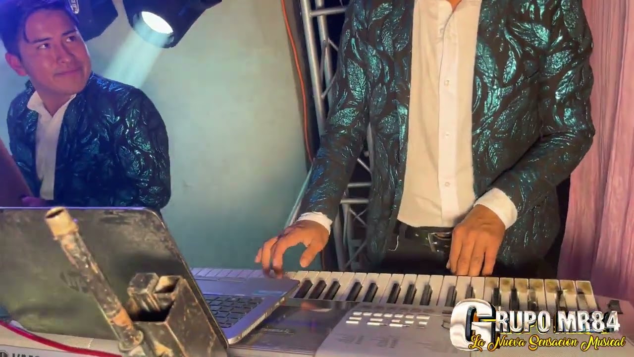 ES CASADO Y LE PEGAN GRUPO MR84
