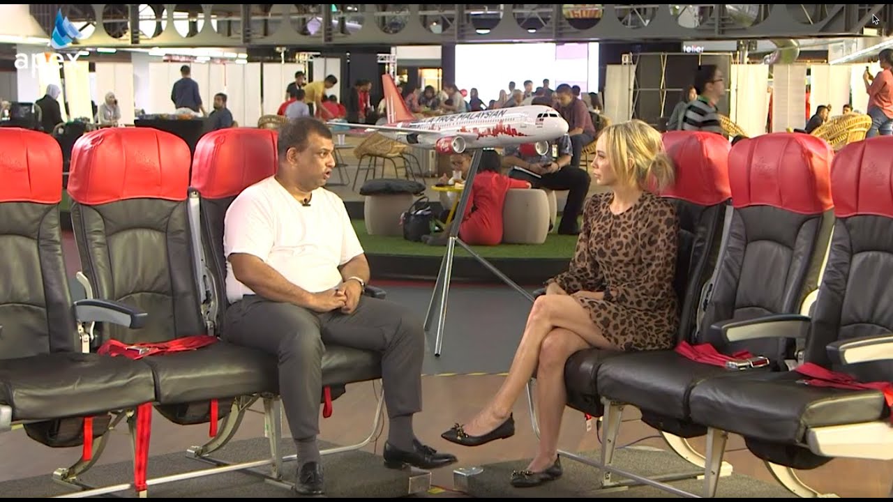 AirAsia Boss Tony Fernandes on Passenger Experience, Social e-Commerce & Digital Dreams