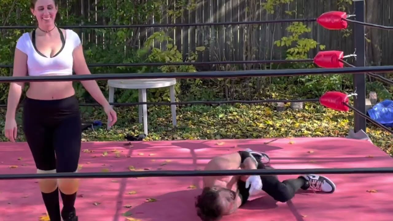 Kate vs Jedi | Crowbar on a Hoop match
