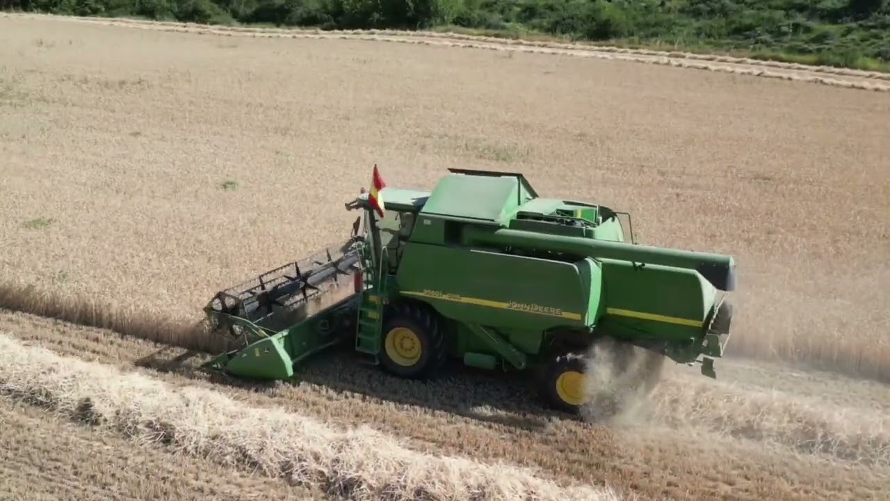 Jonh deere 9560i  cosechando trigo r1               En Cuevas de Amaya.