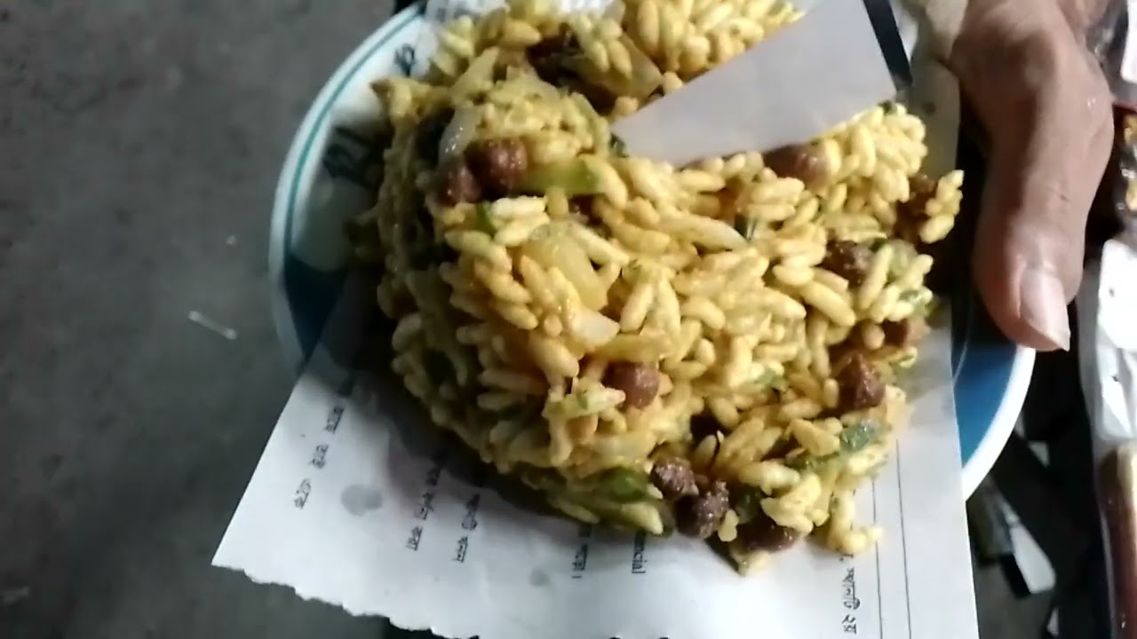 👉 গুলিস্তান স্টেডিয়াম মার্কেটে নাসিরউদ্দিন মামার মজাদার ঝালমুড়ি 🌶️🍋 | মাত্র কয়েক টাকায় দারুন স্বাদ!