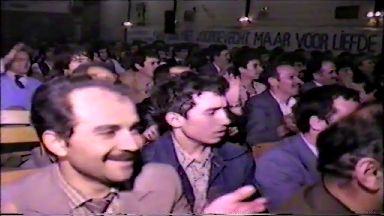 Ozan Arif | GEL ARTIK ARSLANIM GEL - 1981 Heesch, Hollanda Konseri 03