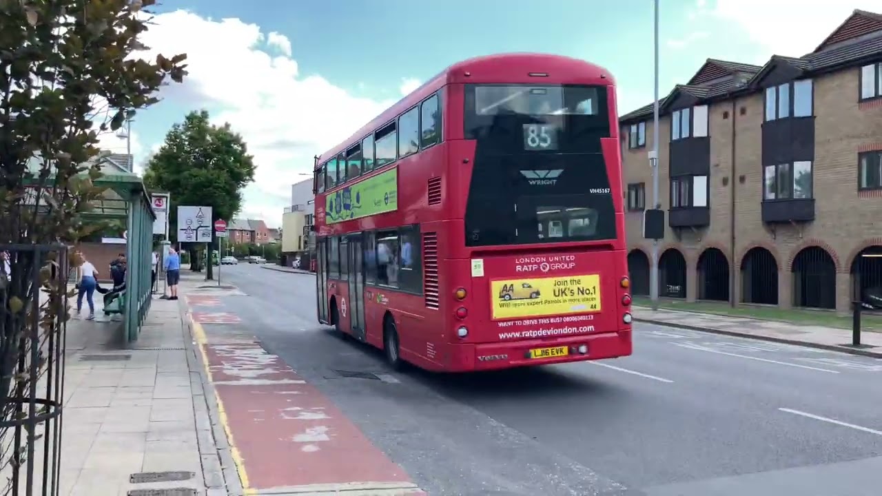 This 85 fever seems to hate bus enthusiasts